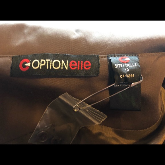 Vintage two piece brown skirt suit that can transition from corporate to dressy. - Picture 15 of 16